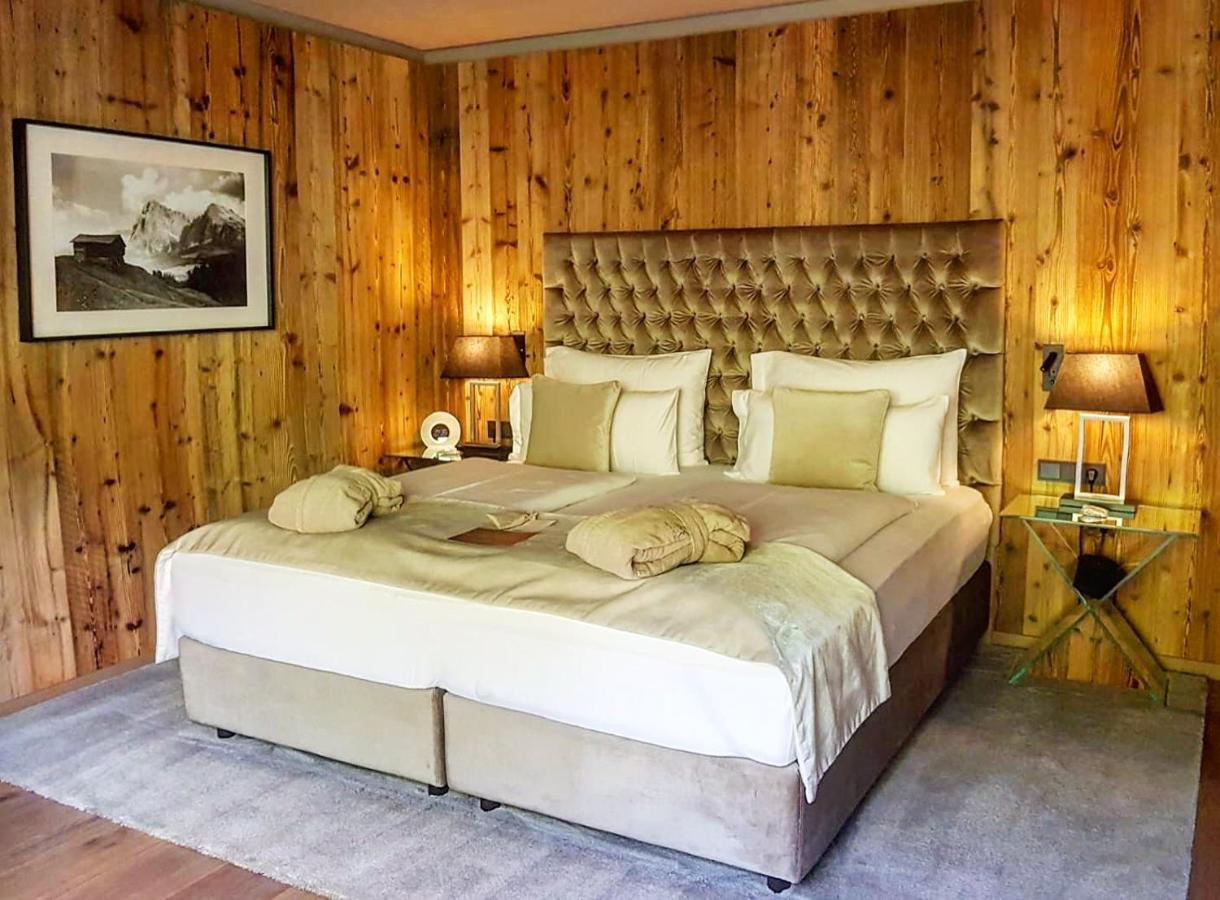 Hotel Montchalet Ortisei Esterno foto